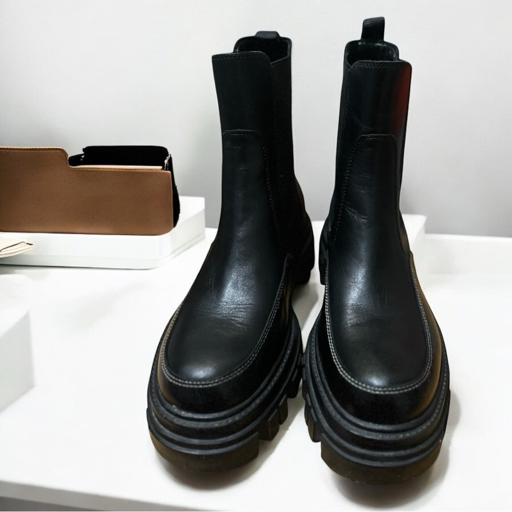 Marc Fisher LTD Morgan Chelsea Boots Chunky Lug Sole Black Size 8